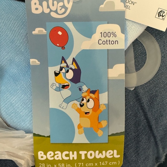 Bluey Bingo Beach Towel 100% Cotton W/ Embroidered Applique 28in x 58in- NWT - Picture 9 of 9